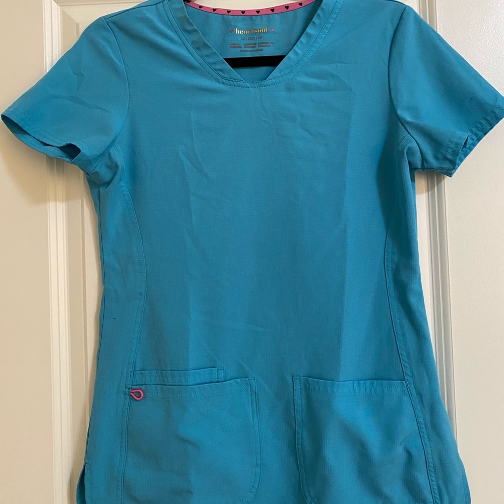 Scrub top